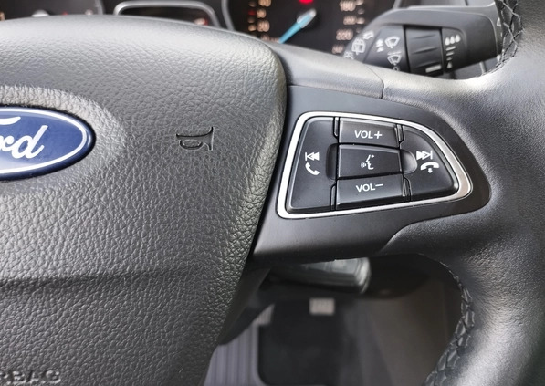 Ford Focus cena 40467 przebieg: 127000, rok produkcji 2018 z Niemcza małe 704